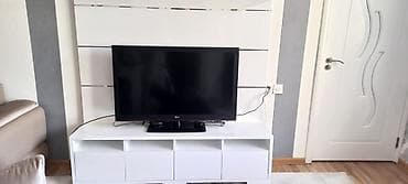 qab rəfi: Düz TV altlığı, Polkalı, Laminat — 1
