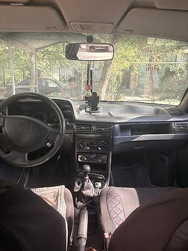 klas 6: Daewoo Nexia sedan – qara rəng, 4 qapı, ön və arxa tərəfdən geniş — 1