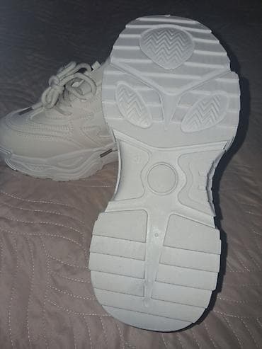 Ölçü: 37, rəng - Ağ, Yeni