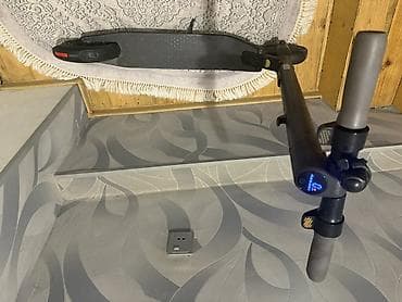 Ninebot elektrik skuter - Brend/model: Ninebot (gövdədə və displeydə