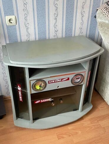 телевизор 165 см: Telvizor altlığı — 3