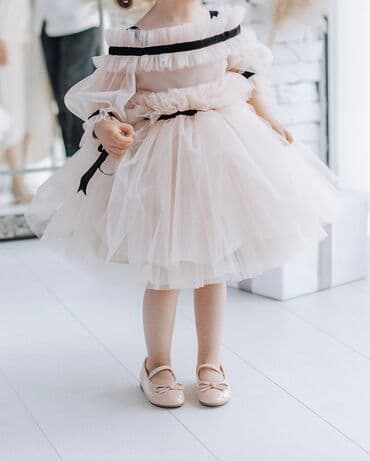 düz donlar: Türkiyədə sifarişlə tikilib. İnanılmaz gözel paltardı. 2-3 yaş üçün — 1