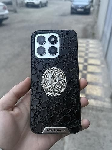 telefon kreditle: HonorX8B
128Gb
8 ram ideal vezyetde 
hecbir problemi yoxdu — 1