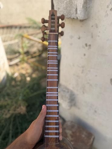 Тар: Tar – milli simli musiqi aləti - Korpus: iki hissəli armud formalı — 3