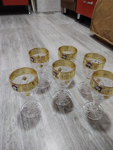 дома для вечеринок: Satılır. İşlənməyib. Təzədir.Qrafin və 6bakal. Ünvan Xırdalan — 2