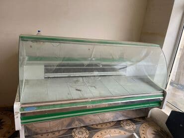Vitrin soyuducu – mağaza, market, ət və şirniyyat bölmələri üçün