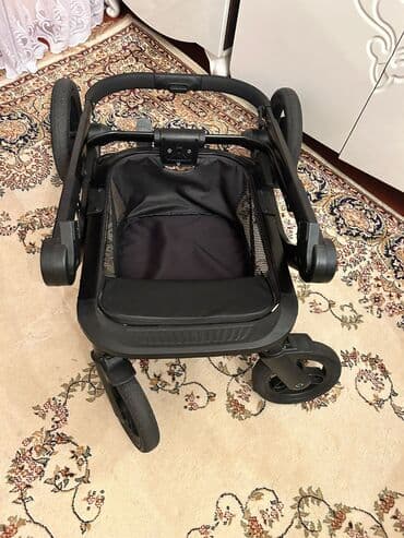 uşağ arabası: Uşaq arabası – qatlanan, yığcam və möhkəm konstruksiyalı. - Rəng — 4