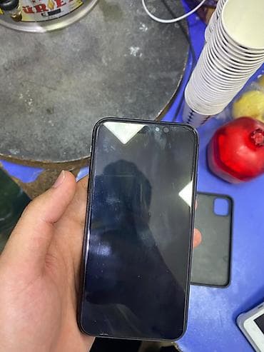 iphone 56: IPhone 11, 128 GB, Qara, Face ID — 1