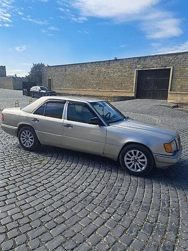 kia clarus 1997: Mercedes-Benz E 220: 2.2 l | Sedan — 9