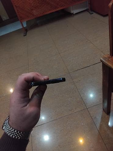 samsung note 10 ikinci el: SAMSUNG S22 narmal veziyetdedir kabroda ustunde verilecek qiragdan — 2