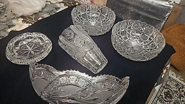 Qab-qacaq və mətbəx ləvazimatları: Qədimi xrusdal Çexiya 2 ədəd böyük yumru meyvə qabı, bir ədəd böyük — 2