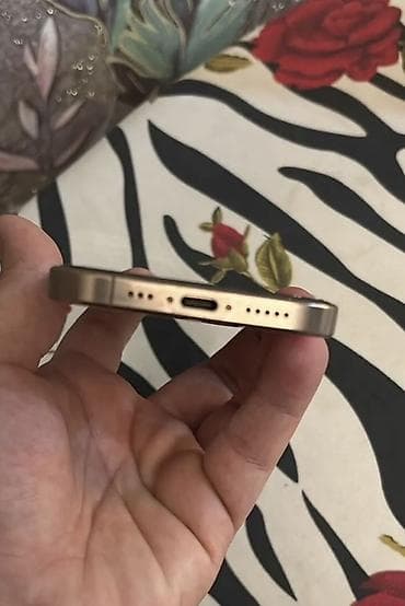 apple se: IPhone 17 Pro, 128 GB, Qızılı, Zəmanət, Face ID, Sənədlərlə — 4