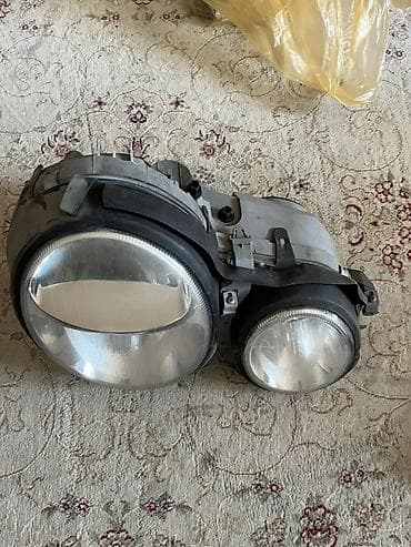 mersedes hisseleri: Sol, Yaxın və uzaq vuran işıqlar Mercedes-Benz, 2001 il, Orijinal, İşlənmiş — 2