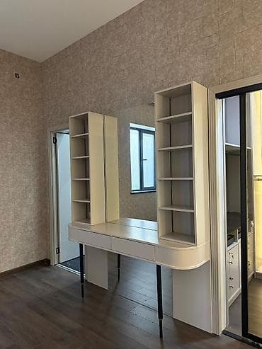 bar stolu: Makiyaj masası 290azn . Yenidir istifadə edilmeyib. Baha yiğılıb — 1