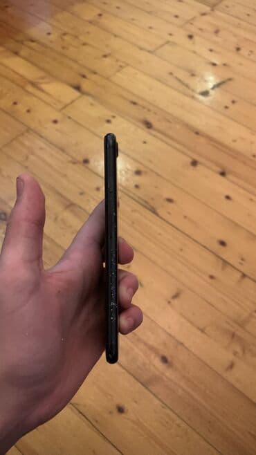 apple iphone 7: IPhone 7, Qara, Barmaq izi — 2