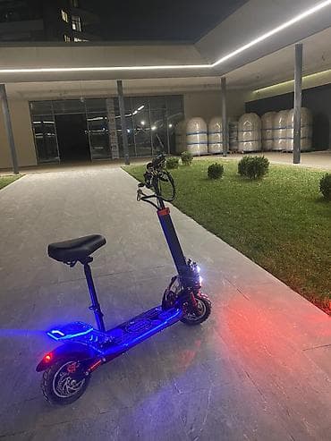 nəqliyat: Skuter. 15 gundu almisam. Moped aliram deye satiram. 30 km yol verir — 1