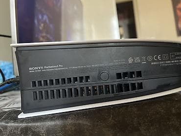 plesdeşın 5: Məhsul: Sony PlayStation 5 Pro (model CFI-7021) yatdas 2tb Komplekt — 4