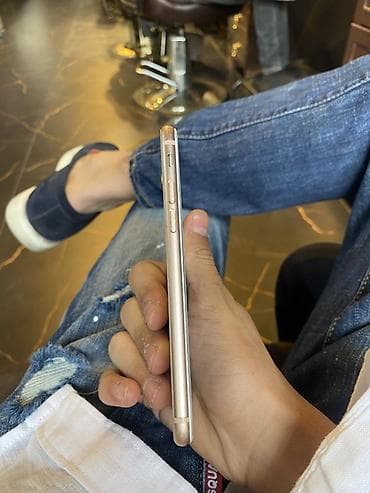 honor 70 pro plus: IPhone 8, Ağ, Qırıq — 3