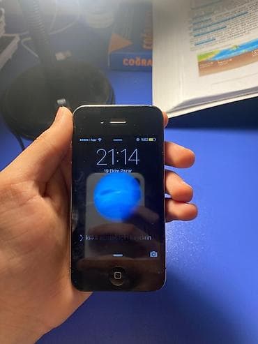 iphone 4s ekran: IPhone 4S, Qara — 1