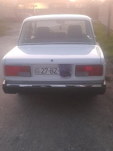 el krediti ile avtomobiller: VAZ (LADA) 2107: 1.5 l | 2004 il 150 km Sedan — 5