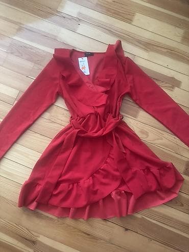 mini etekler: Qırmızı rəngli qollu qısa don - Model: qolları uzun, “wrap”/kəsişən — 1