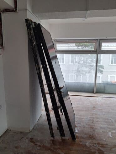 kukla sekilleri: Mənzil üçün İşlənmiş Giriş qapısı Çərçivə ilə, Ödənişli quraşdırma, Ünvandan götürmə — 2