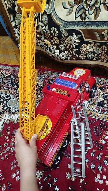 oyuncaq aparati: Uşaq oyuncağı – böyük ölçülü yanğınsöndürən maşın - Parlaq qırmızı — 2