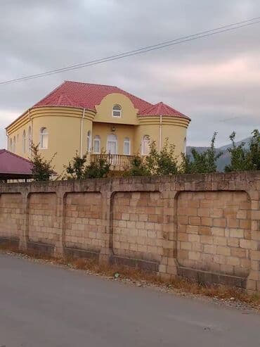 загородный дом с гаражом: 6 комнат, 250 м², Свежий ремонт — 1