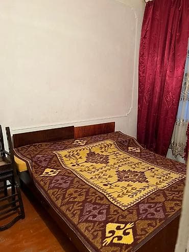 evlərin kirayəsi 1 otaqlı: Kirayə mənzil – 2 otaqlı, mebellə - Geniş qonaq otağı: taxta mebel — 3