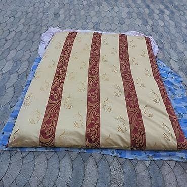 Böyüklər üçün İşlənmiş Yun Döşək