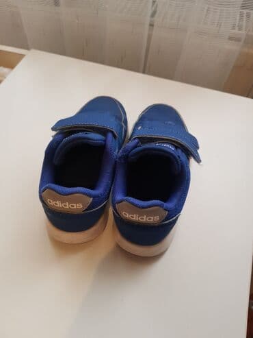 uşaq idman bosonojkaları: Krossovka, Uniseks, 28, Adidas — 2