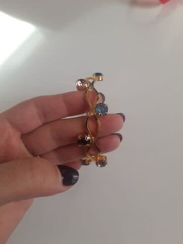 tek qas gumus uzukler: Qasli qolbaq. Rangi agarmir. Unvan:Montin — 4