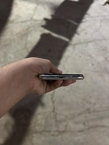 iphone se korpus: IPhone X, Gümüşü, Face ID — 7