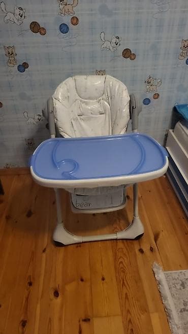 Uşaq yemək stolu – yüksək oturacaq. İdeal vəziyyətdədir. - Rəng: boz