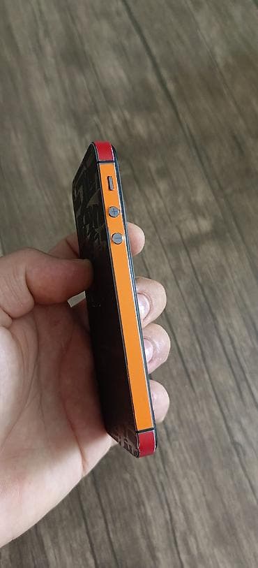 philips xenium 9@9h: IPhone 5, < 16 GB, Qara — 4