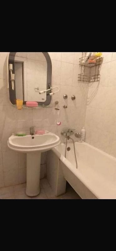 Mənzillərin satışı: Otag yoldasi xanim teleb olunur Metro-Nərimanov (2 dəqiqəlik məsafə) • — 5