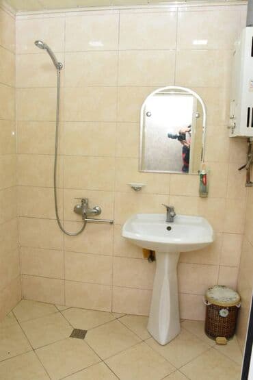 недвижимость в баку из рук в руки: Баку, 7 комнат, Вторичка, 145 м² — 11