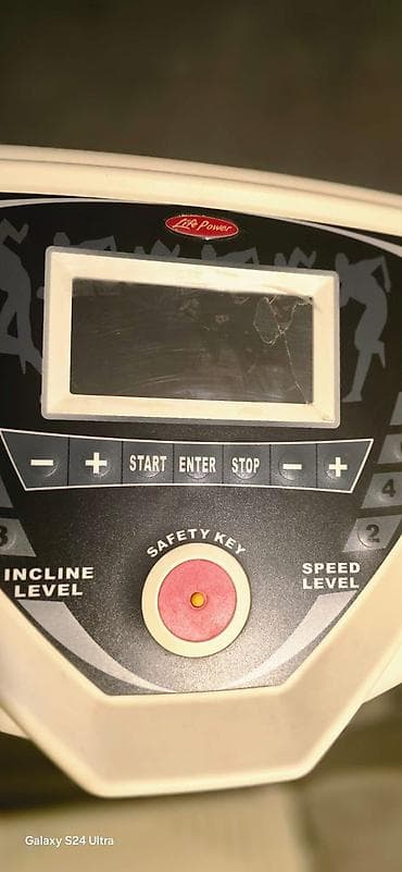 marka az: 550m/120 kiloluq/ az istifade olunub/ masajoruda var/ real alıcıya — 3