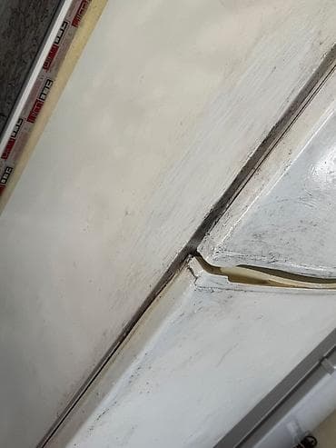 Duxovkalar: Işləyir, İki kameralı soyuducu - Üst kamera: dondurucu bölmə - Alt — 4