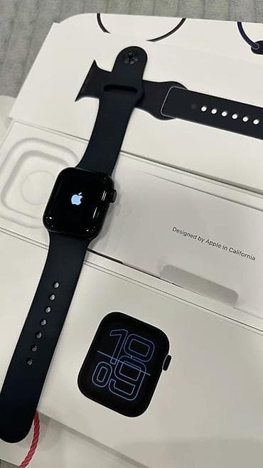 monitir: Apple Watch 8 45mm Series (alüminium korpus, qara rəng, silikon Sport — 1