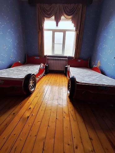 usaq doseyi: Uşaq üçün maşın formalı çarpayılar – 2 ədəd - Dizayn: Qırmızı rəngdə — 1