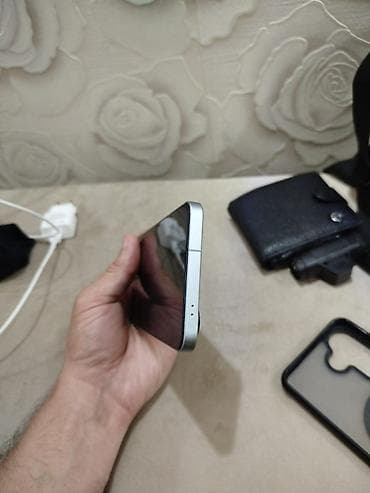 samsung a50 ucun kabrolar: Samsung Galaxy A56 5G, rəng - Ağ, Barmaq izi — 3