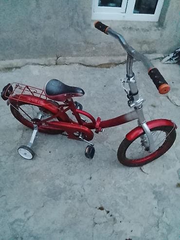 Uşaq velosipedi – 12"-13" ölçülü təkərlər, köməkçi balaca təkərlərli