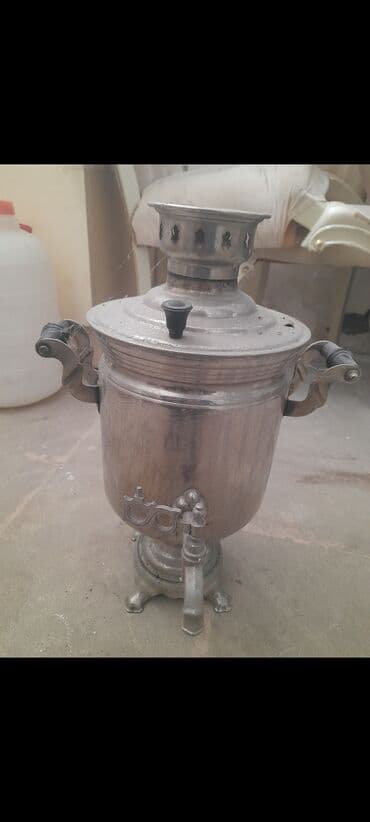 Məhsul: Köhnə tip samovar (kömür/odla işləyən)