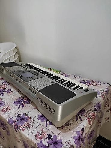 pa 3 x korg: Sintezator, Yamaha — 3