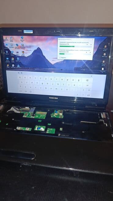 işlənmiş notebookların satışı: Toshiba noutbu işlənmiş. işlək vəziyətdə işləyir. Windows 10 — 4