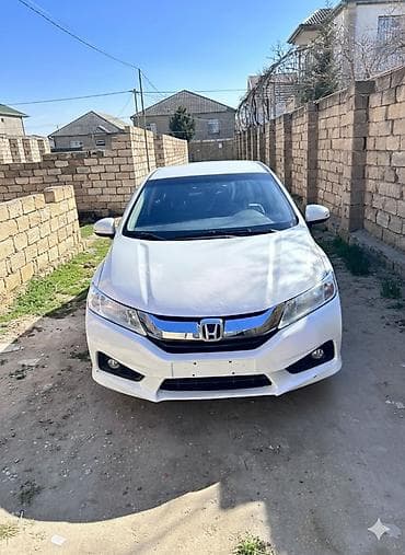 afdamabilər: Honda City: 1.5 l | 2015 il Sedan — 2