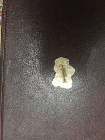 niwan: Məhsul: 2 ədəd metal nişan (pin) - Nişan 1: Sovet dövrünə aid — 3