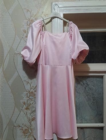 Açıq çəhrayı rəngdə atlas don klyoş 1 dəfə toya geyinilib təzədir 42