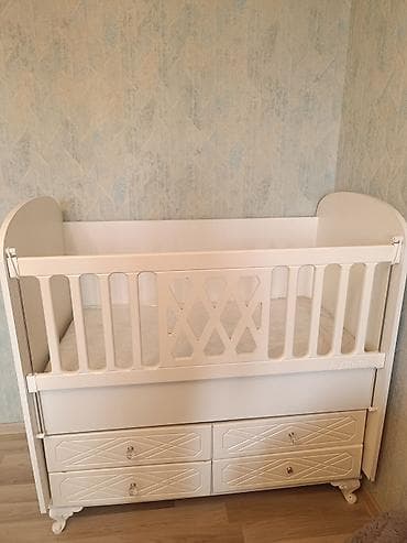 usaq dolablari: Oğlan və qız üçün, Dördbucaq, Beşik, Matras ilə, Yellənmə mexanizmsiz — 1
